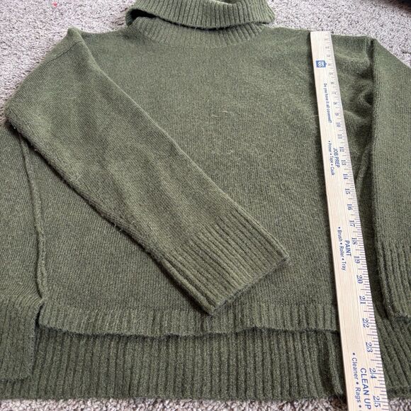 Andree By Unit oversizes Women's Olive Green Turtleneck Sweater Size Small - Picture 9 of 14